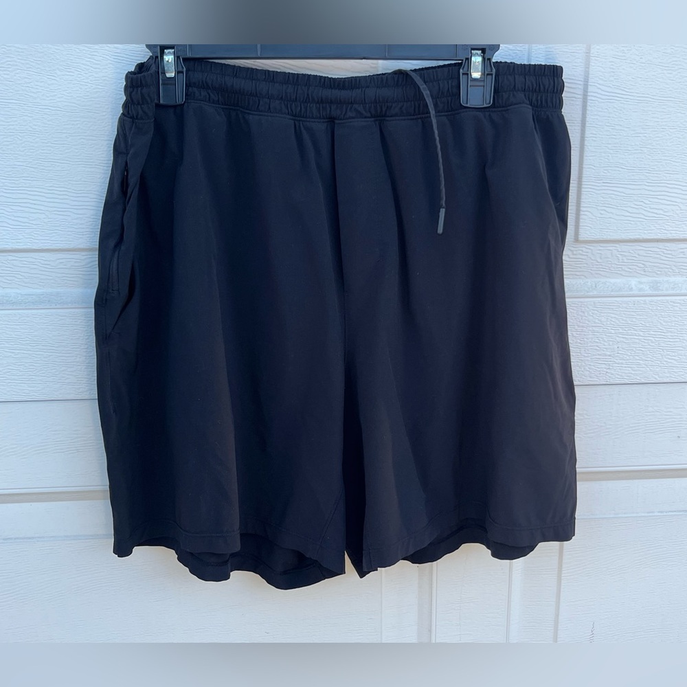 Men's Lulu lemon black pull on short  XXL